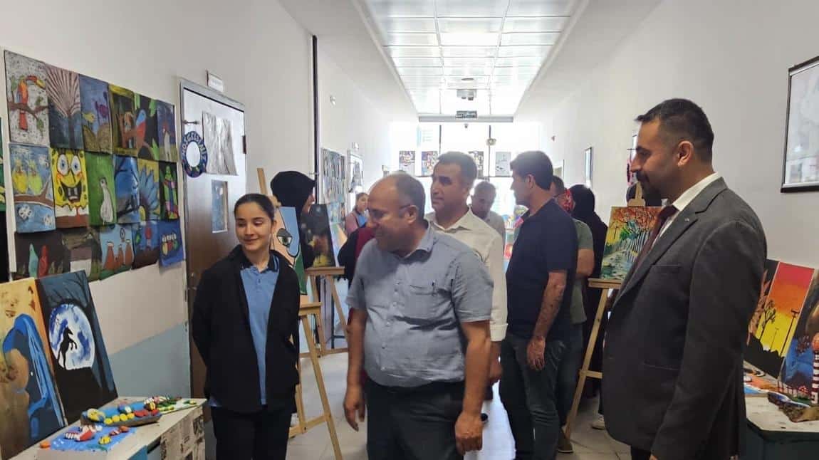 ''SMA Hastaları Yararına Düzenlenen Görsel Sanatlar Sergimiz''